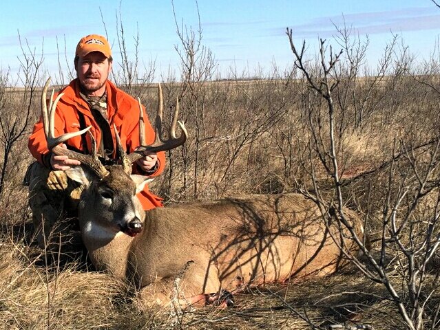 kellypastachak's tweet photo. @AverageHunter #trophytuesday 2015 Whitey #geneticsspread #hopefully #againthisyear #Ourflatlandpursuit https://t.co/jYV2rHHDh1