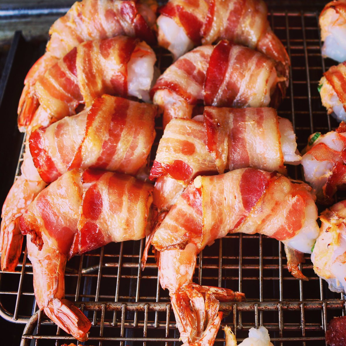 HowToBBQRight's tweet photo. Bacon Wrapped Shrimp stuffed with Crab #delicious #skrimps recipe coming this week.... #takeprideinyourque https://t.co/WfUax3haIk