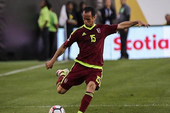 VTVcanal8's tweet photo. Federación Venezolana de Fútbol anuncia retiro del vinotinto Alejandro “Lobo” Guerra https://t.co/xKdQKc9IEu   https://t.co/ekYcsRVAkc