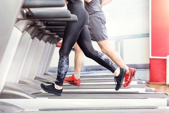 The 4 Best Gym Machines for #WeightLoss ow.ly/3UbA30ee7kX @readersdigest #Treadmill #CyclingBikes #RowingMachines #StepMill