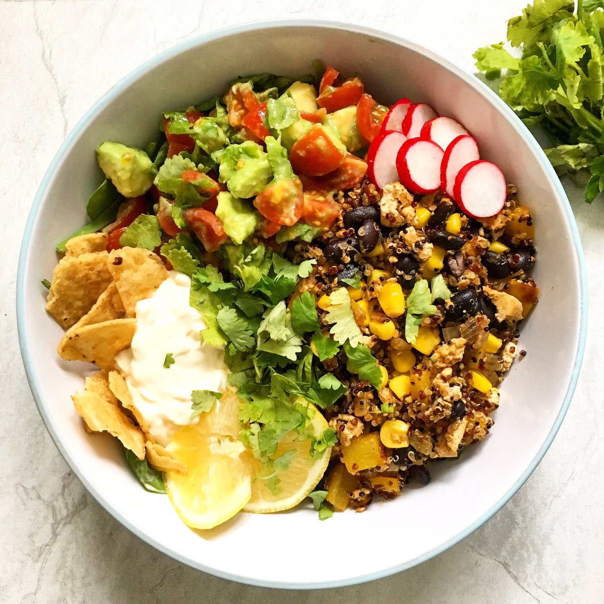 nourishingamy's tweet photo. Belated #veganhour dinner tonight! Mexican #bowlsofgoodness with @Alpro go on, @Beanitos chips &amp; @CauldronFoods tofu scramble 😍❤️🌈 #Vegan https://t.co/m4IKmWnFMM