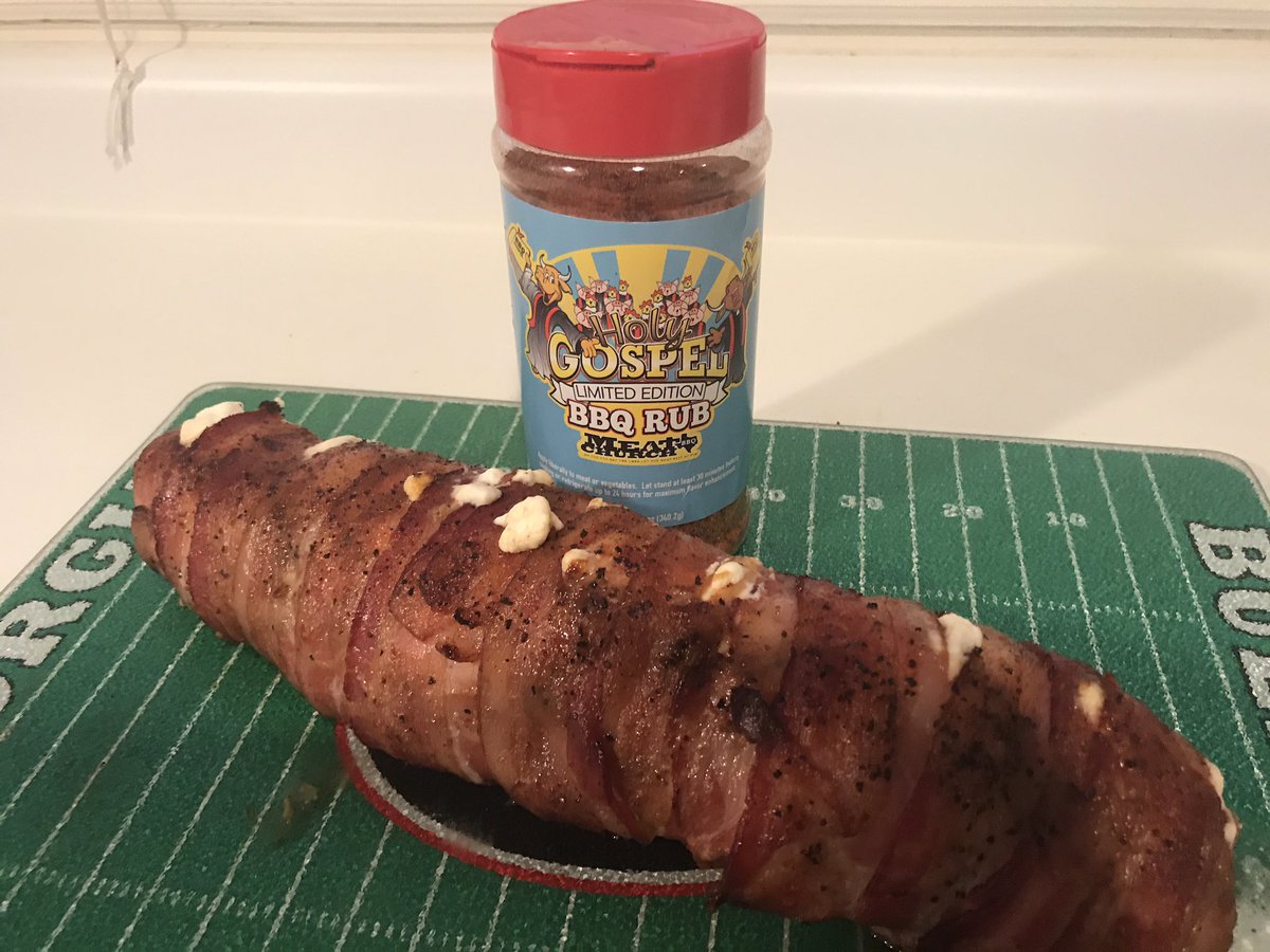 jmilluga's tweet photo. One of the best things I've ever made on the @BigGreenEgg @MeatChurch #holycow #holypig https://t.co/11Abh0gGPT