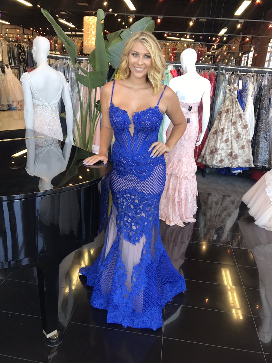 savannahpreuss's tweet photo. today in @macduggal 💙 https://t.co/xX8lhEJ0Nd