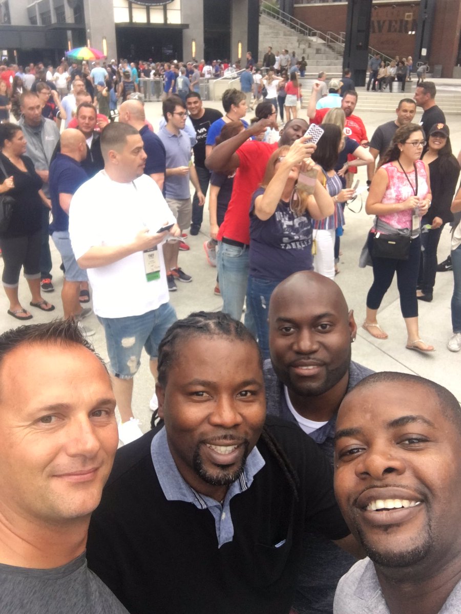 a_quacy's tweet photo. Day two at the MET Forum having a great time 👍🏽😀@Nirvan79 @MattKeatinghd @VinnyCampbell https://t.co/A69Tz36Jvt