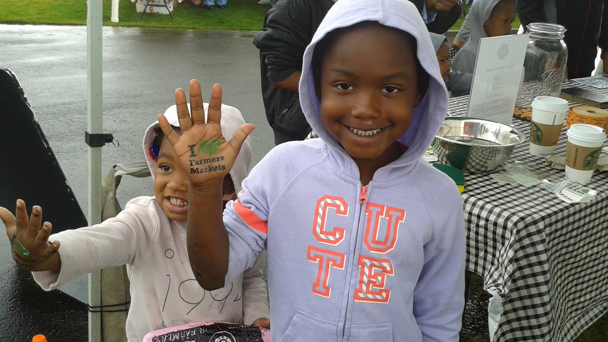 Thank you <a href="/WSFMA/">WaFarmersMarkets</a> , USDA and <a href="/FMCorg/">Farmers Market Coalition</a>  we are so proud to be featured during #FarmersMarketWeek ! #gritcityproud 
farmersmarketcoalition.org/taste-tacoma-i…