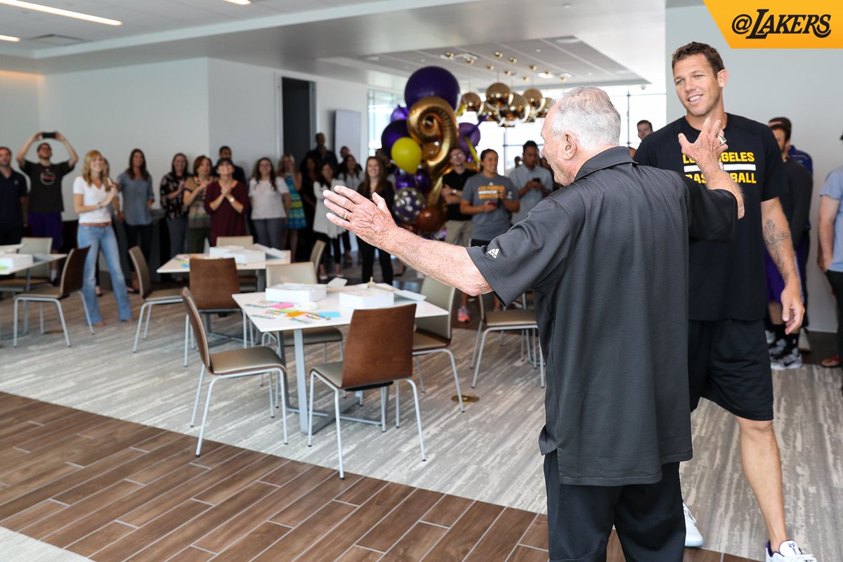Lakers's tweet photo. 50 years in the @NBA 
44 years with the #LakeShow 

A true Lakers Legend celebrates his 90th birthday with a surprise from the entire staff! https://t.co/Ow5xeJQ8RE