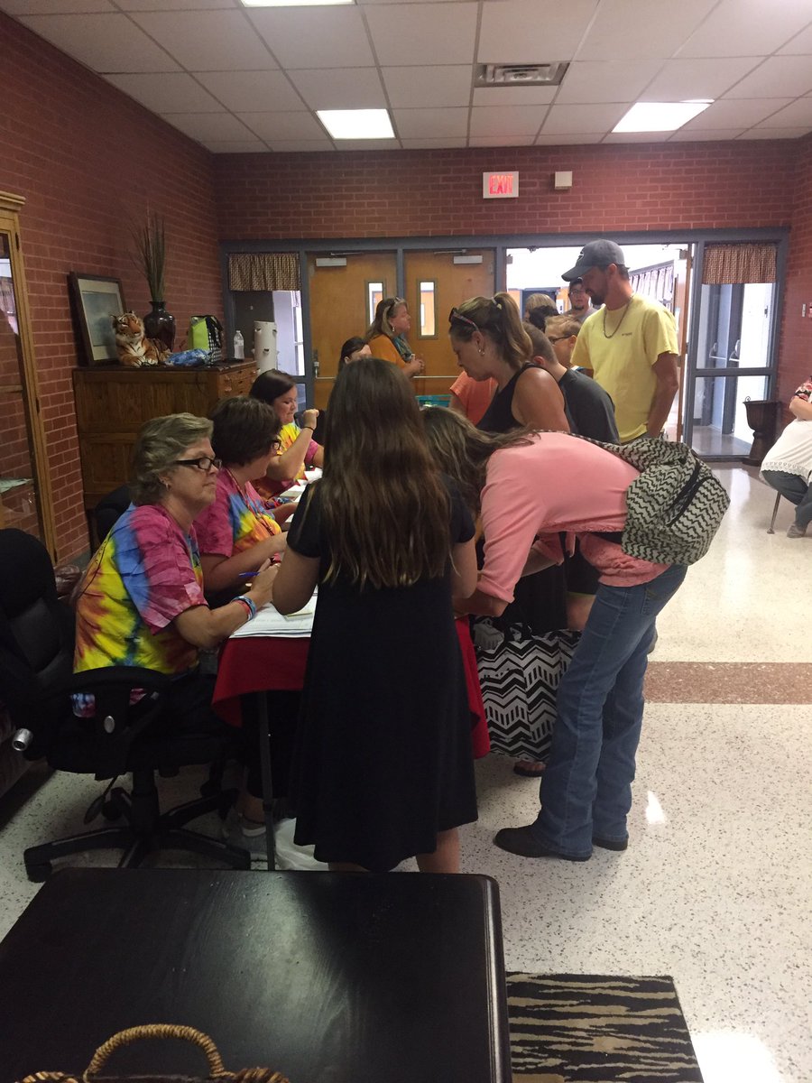 ElemTiger's tweet photo. TCE Open House is a Success! https://t.co/MrF3B1hItx