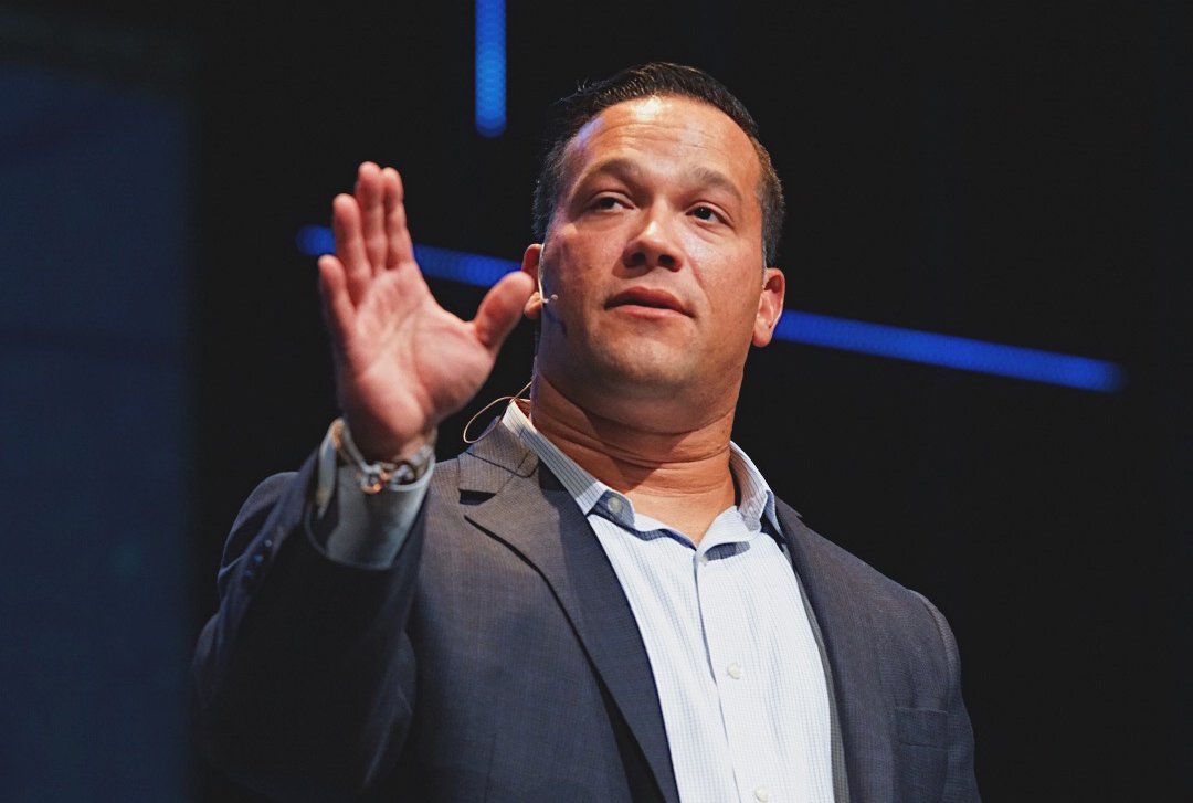 src_church's tweet photo. Loved having @MichaelVeitz with us on Sunday! If you missed his powerful message, catch it at https://t.co/QSl92Fr8qE  #spanishriverchurch https://t.co/9JDXVpkMZd