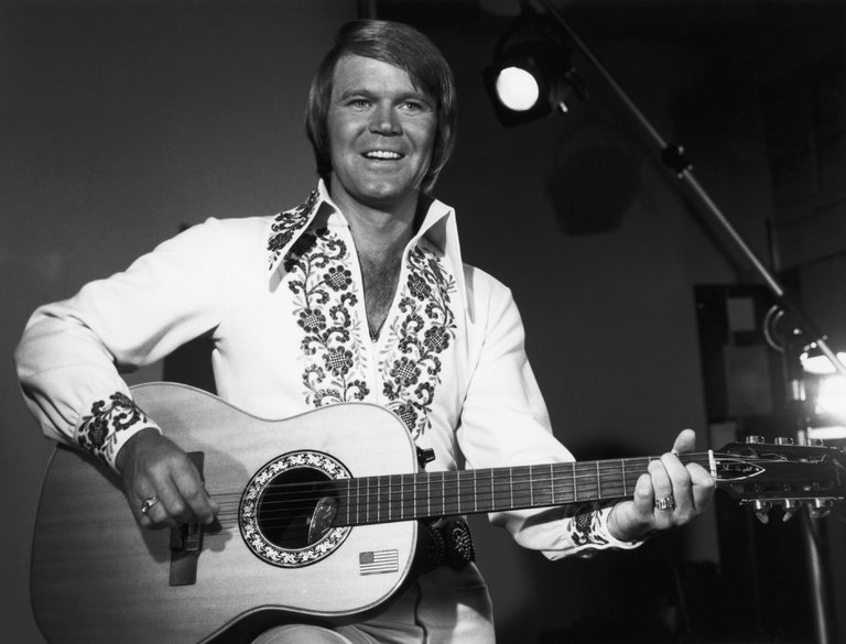 WestWingReport's tweet photo. The way that Glen Campbell dealt with a terrible disease like Alzheimer’s - with candor and bravery - is an inspiration. RIP - and thanks https://t.co/ZnkfUplKlQ
