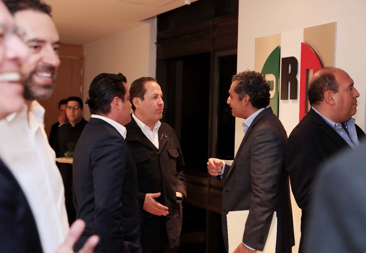 EnriqueOchoaR's tweet photo. La inclusión y la unidad de propósito son pilares en nuestro partido. | Reunión con Gobernadores #PRIistas, rumbo a la #XXIIAsambleaPRI. https://t.co/Fp6pm7oQEp