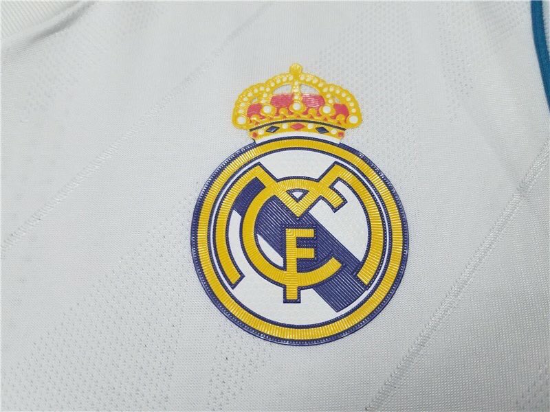 Ufushirt's tweet image. Celebra la #SuperCup2017 
Y hazte con la camiseta del Madrid ¡Por tan solo 20€!