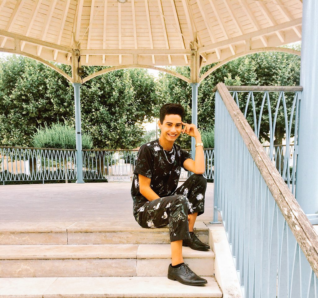 New York ;californie;Hollywood  London;Canada;l Inde;Bulgarie Paris.❤️😍🌹