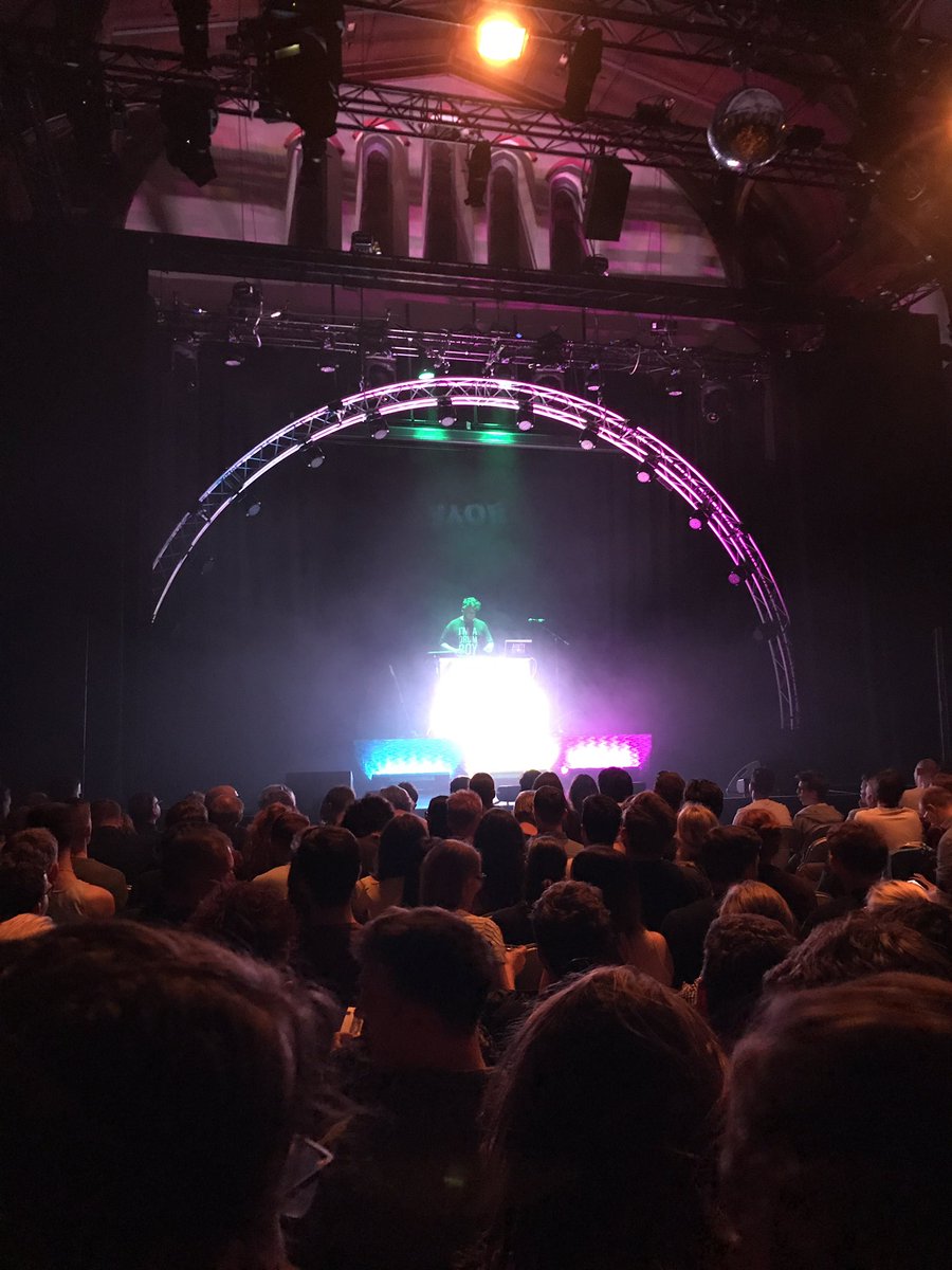 About to see our fellow Aussies, <a href="/AuntyDonnaBoys/">Aunty Donna</a> at #edfringe 🇦🇺🇦🇺 WE ARE VERY EXCITED