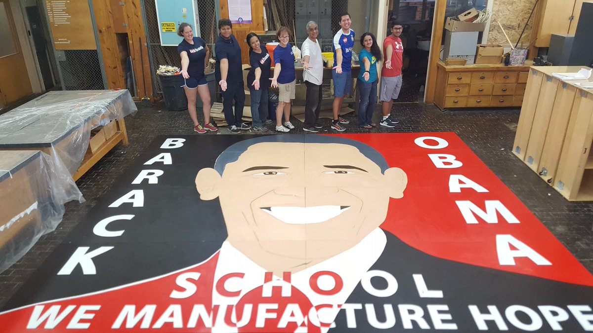 ArtsAtLarge's tweet image. Students, staff &amp;amp; @usbank volunteers at @BarackObama School in MKE work on a mural-portrait of President Obama to be installed fall 2017!