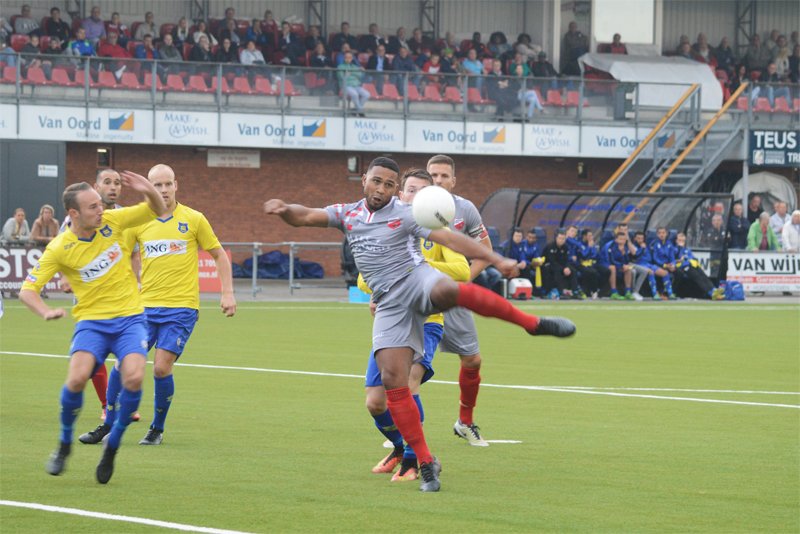 In Werkendam won <a href="/KozakkenBoys/">Kozakken Boys</a> met 3-0 van <a href="/vvdongen/">VV Dongen</a> breburgvoetbal.nl/2017/08/08/oef… #kozdon