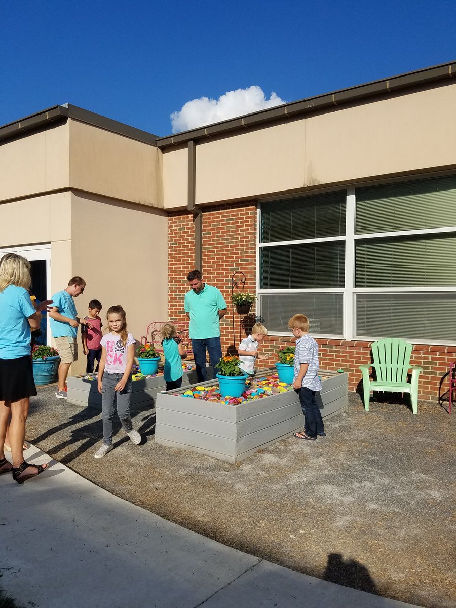 Teresa M. Cave tweet media