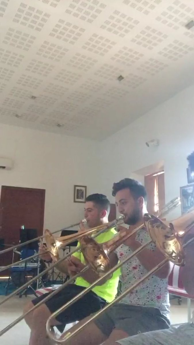 BandaGuaditoca's tweet photo. La Esc.de Música"Vicente Amigo"y nuestra Banda Juvenil SGG "Checho" a manos de su Director Vicente Cordero, trabajando incluso en verano. https://t.co/pWhpKKJu9I