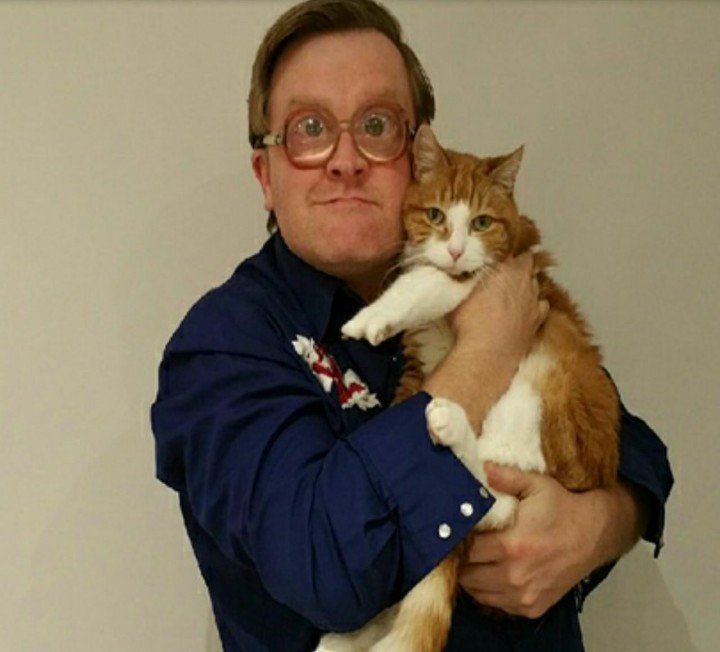 IT'S THE GREATEST DAY OF THE YEAR!!  HAPPY INTERNATIONAL CAT DAY!!! #VinceThePince #InternationalCatDay