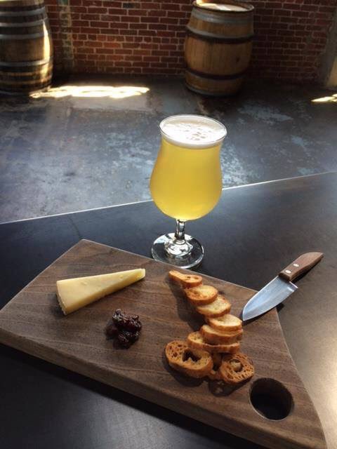 PDXRadlerFest's tweet photo. .@CommonsBrewery is making a #Lemon Urban Farmhouse #Radler for the @PDXRadlerFest Sat Aug 12 @StormBreakerPDX https://t.co/hfTLwX2HBk #Beer https://t.co/GqoWwJaz38