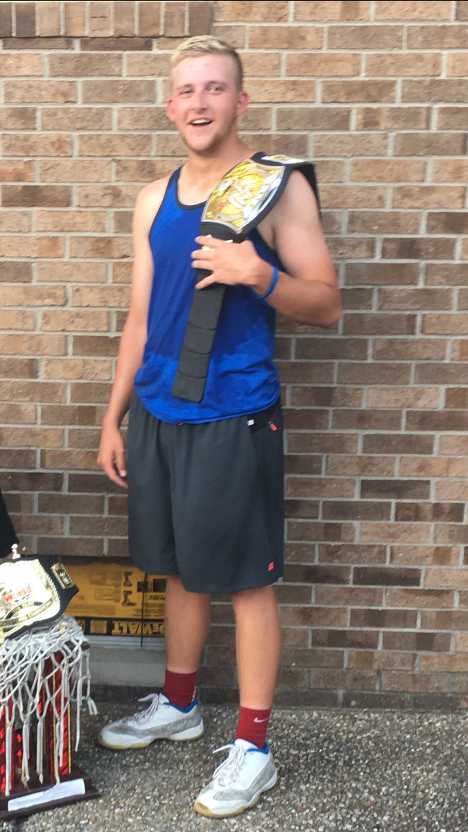 RealHellmueller's tweet photo. This year's ROY was seemingly a landslide with @CallMe_Undie capturing the title #WALTSGYM #ROY https://t.co/zp3aN2WHfp