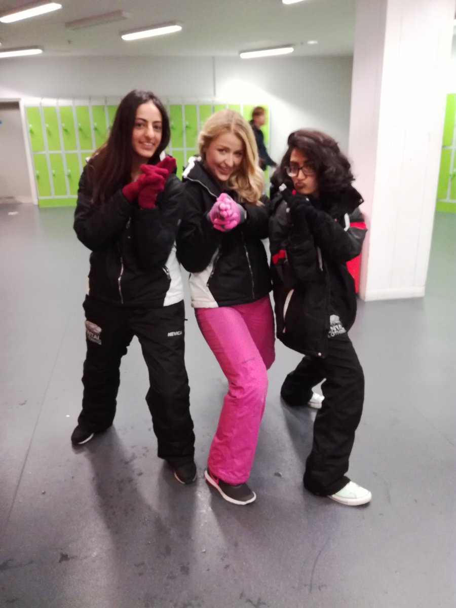 TammieLeedsHost's tweet photo. Escape to Xscape! #RFESS17 #humathehummus #bethNoNucsAntiNucs https://t.co/vmpZXnsVCi