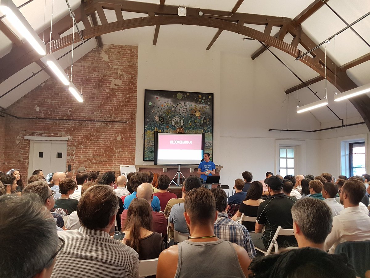 IlhamLmissaoui's tweet photo. La communauté #IA de Montréal est impressionnante! @Montreal_AI Talk about #blockchain &amp; #ArtificialIntelligence #MTL @notman #mtldata https://t.co/ofULCKZPSq