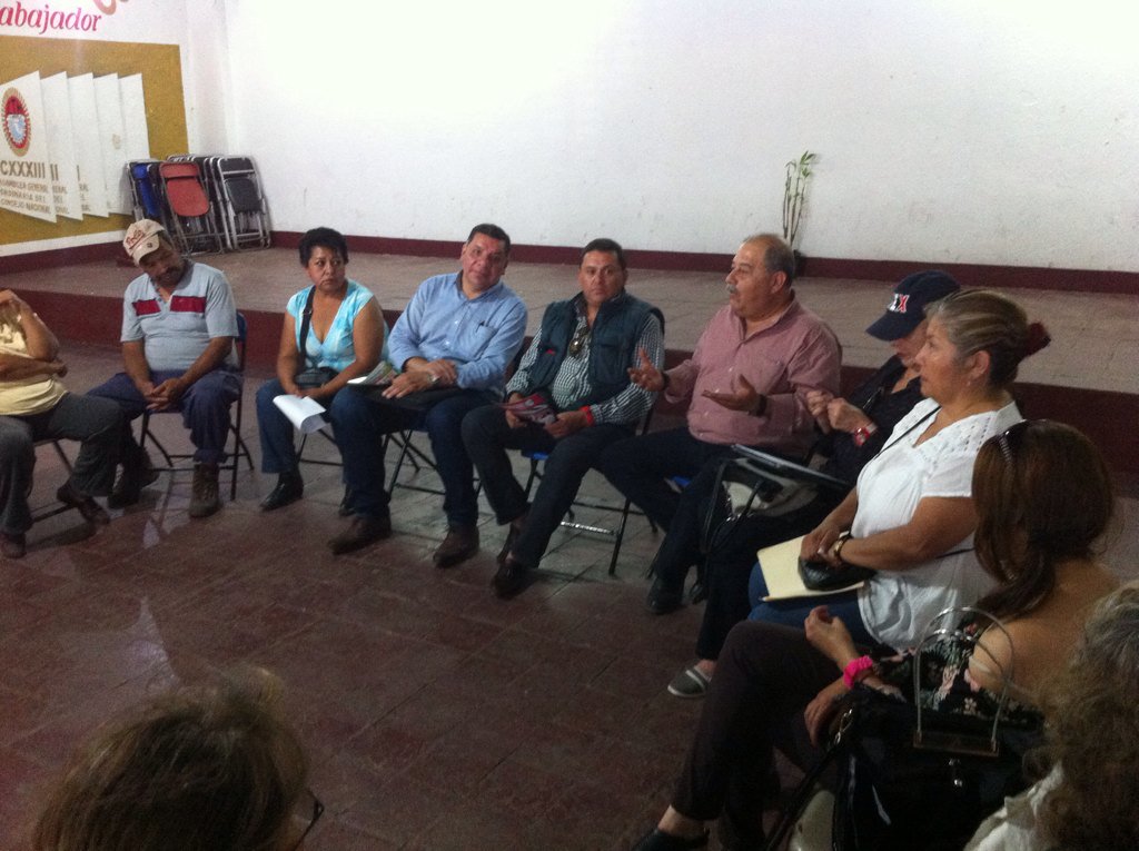 HectorOlveraE's tweet photo. Reunión semanal del @ComitePriTex, juntos fortaleciendo las actividades de nuestro partido. https://t.co/cZCgcl4yuw