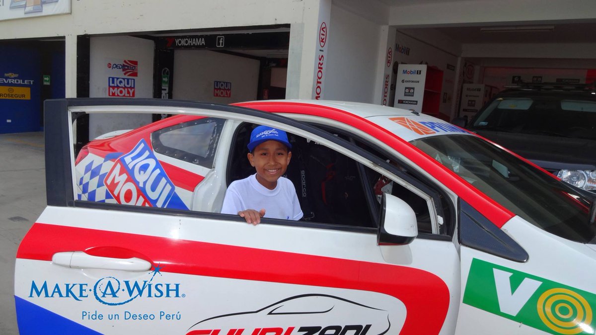 MakeAWishIntl's tweet photo. The rush of adrenaline that comes with the racecar speeding around the track was exactly the positive, thrilling intervention Dwyer needed. https://t.co/EsArZ6r54M