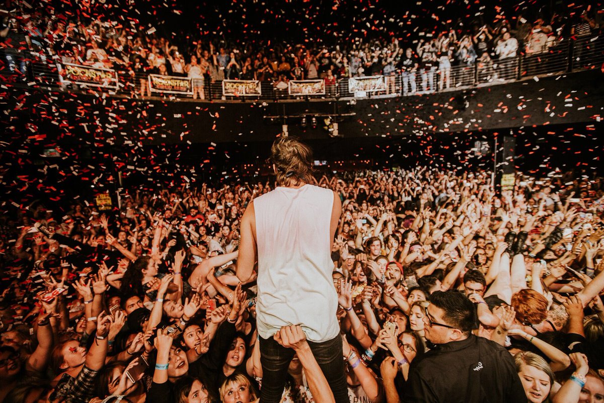 AllTimeLow's tweet photo. Huge thanks to our friends @rockstarenergy for keeping us energized throughout this tour. Always great having them out on the road with us! https://t.co/vKY0ibhlZ2