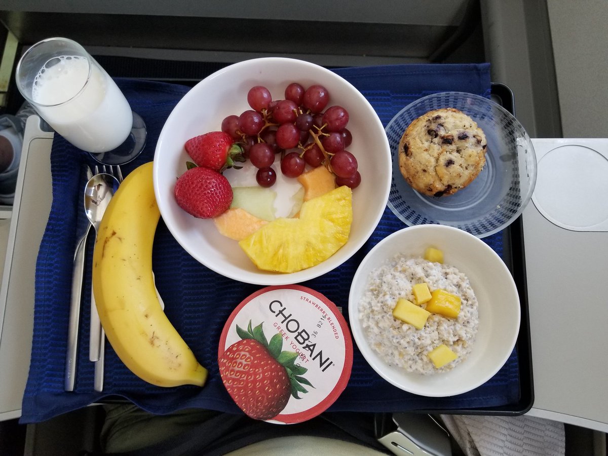 Chandra_Shear's tweet photo. @united what is in the bowl with the diced mango? It was surprisingly delicious! https://t.co/beCJ81zkrj