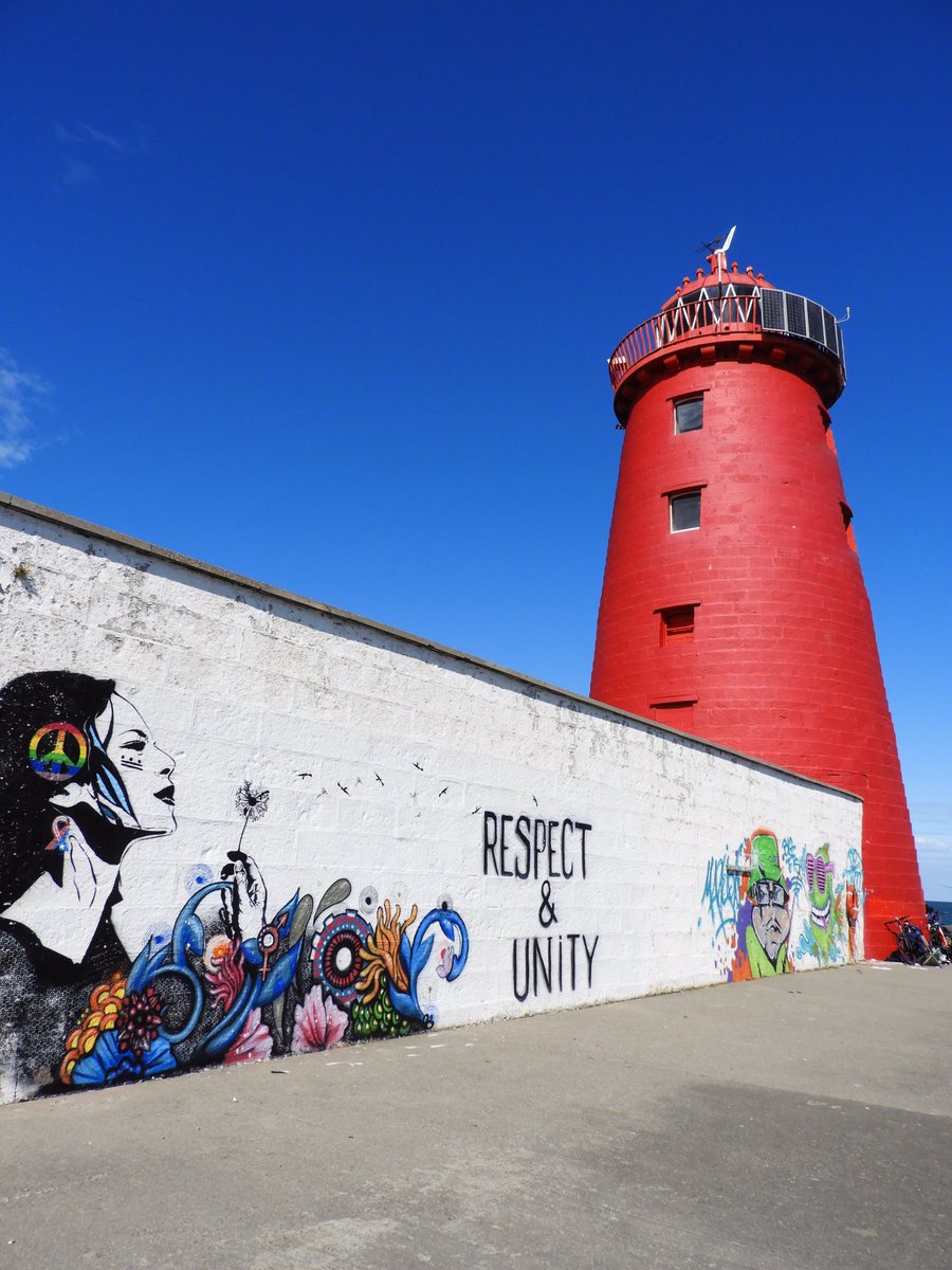 sseallaph's tweet photo. Best part of day @Poolbeg_Light #dublintrip #streetartbonus #respectandunity #lighthousewalk #lastday https://t.co/F6HaYkHPYO