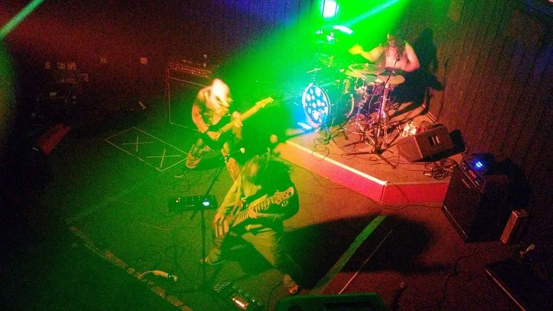 Wonderland Syndrome tweet media