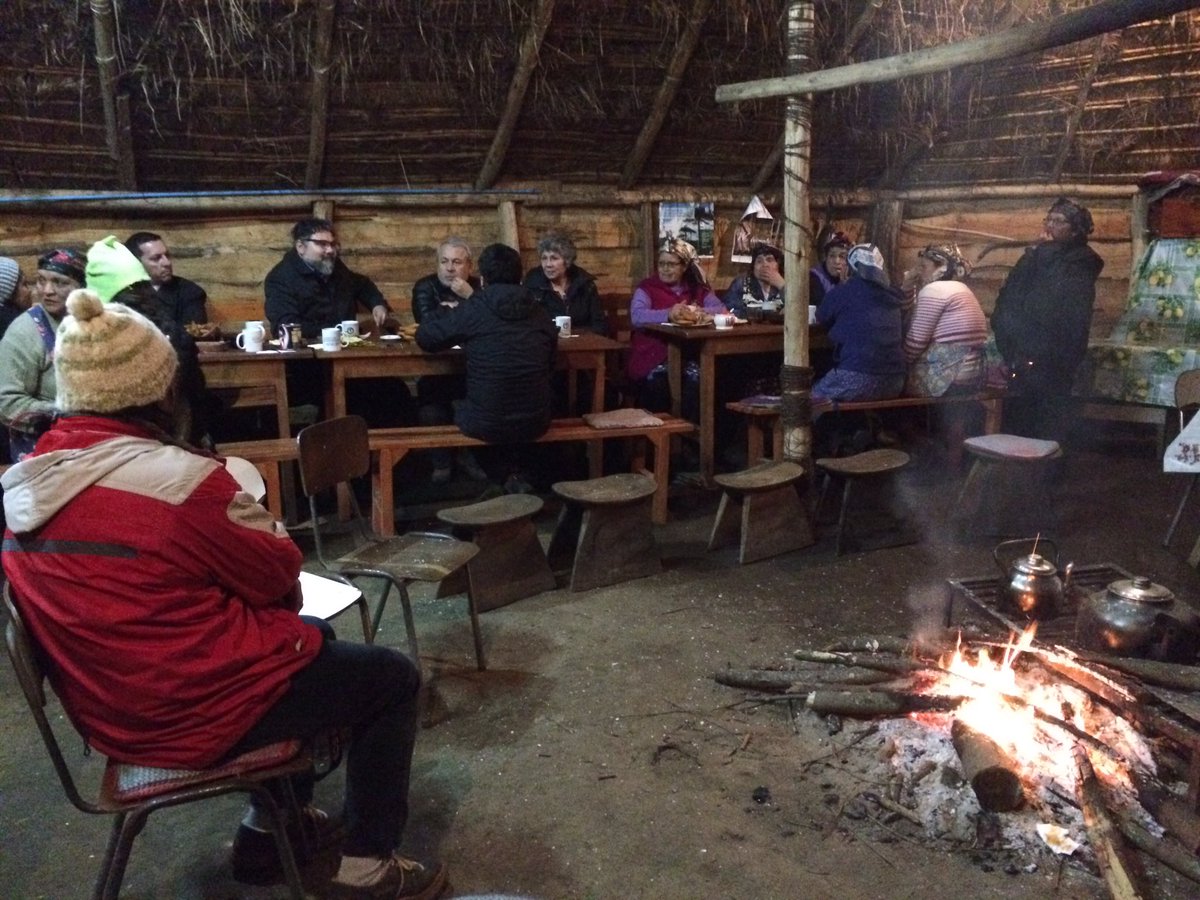 gobercautin's tweet photo. Gob Chancerel visita Taller Laboral Las Golondrinas de Isla Llican para conocer proyecto Fondo Social entregado por la Gobernación #TSchmidt https://t.co/fv9ZObmvQd