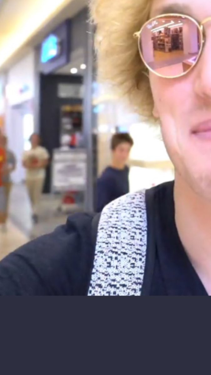 Romanowatt's tweet photo. @ryan_matteis12 @LoganPaul Just another day in the vlog https://t.co/n8dqV1OlZc