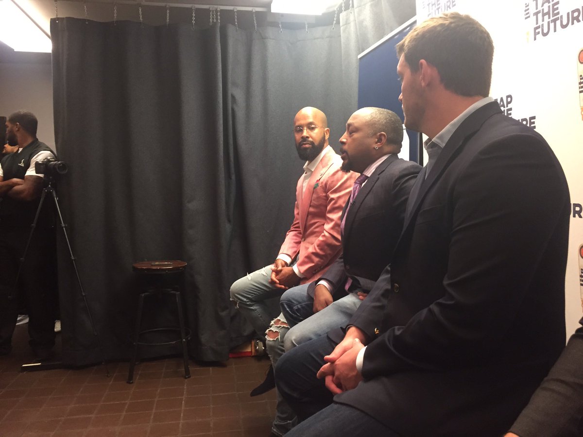 WindyCityTimes's tweet photo. at #mltapthefuture @MillerLite 
#tapthefuture with Shark Tank judge @TheSharkDaymond https://t.co/YXRV3tnXxp