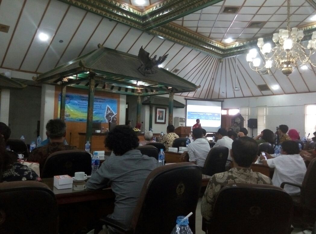 aksarajogja's tweet photo. Hari ini #Aksara oleh Anggoro BP mengikuti Lokakarya Nasional Greget Desa oleh @IdeaYogya dan @FordFoundation https://t.co/9JXs4x5V6G