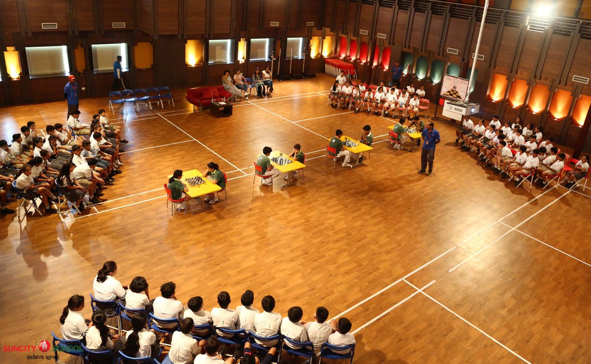 SuncitySchool's tweet photo. Inter house chess championship held on 21st July 2017.
White to move, What is the best continuation to this tricky endgame puzzle? https://t.co/1NQ92tHuJI