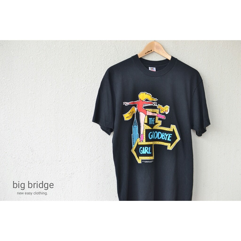 takuo0084's tweet photo. 今日は、いい天気ですねー!!
暑すぎるー🐧🐧🐧
ビッグブリッヂopenでーす!!
#thegoodbyegirl #officialtee #used #90s #古着 #ミュージカル #オフィシャルtシャツ https://t.co/HQ4BglnC6h