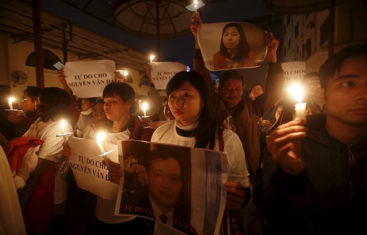 #Vietnam "bloggers &amp; activists face daily harassment, intimidation, violence, &amp; imprisonment" says <a href="/PearsonElaine/">Elaine Pearson</a> hrw.org/news/2017/08/0…