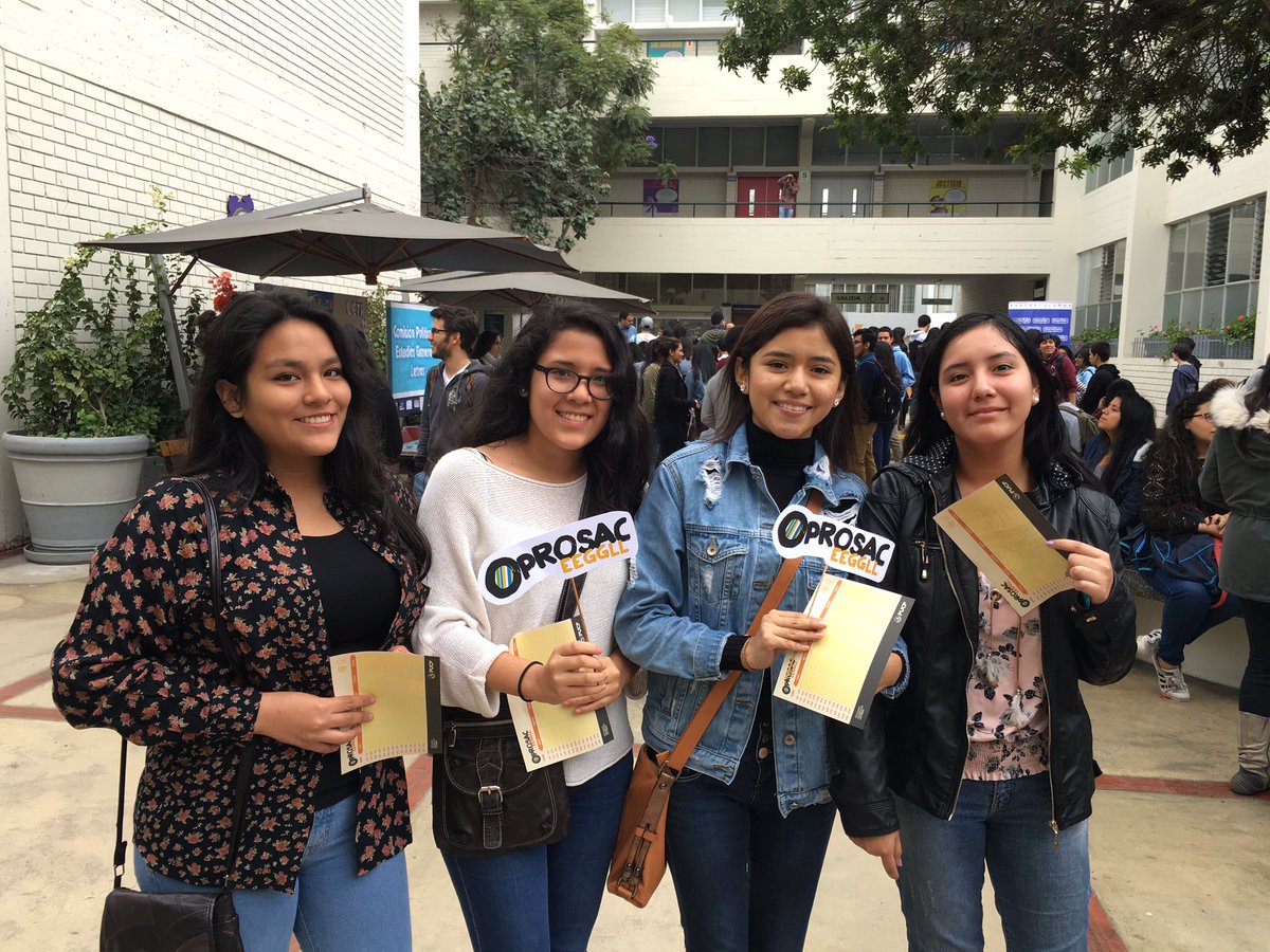 Oprosac's tweet photo. Hoy compartimos nuestra experiencia en Oprosac con los cachimbos de Estudios Generales Letras 2017-2 https://t.co/ArGtfs9LVg