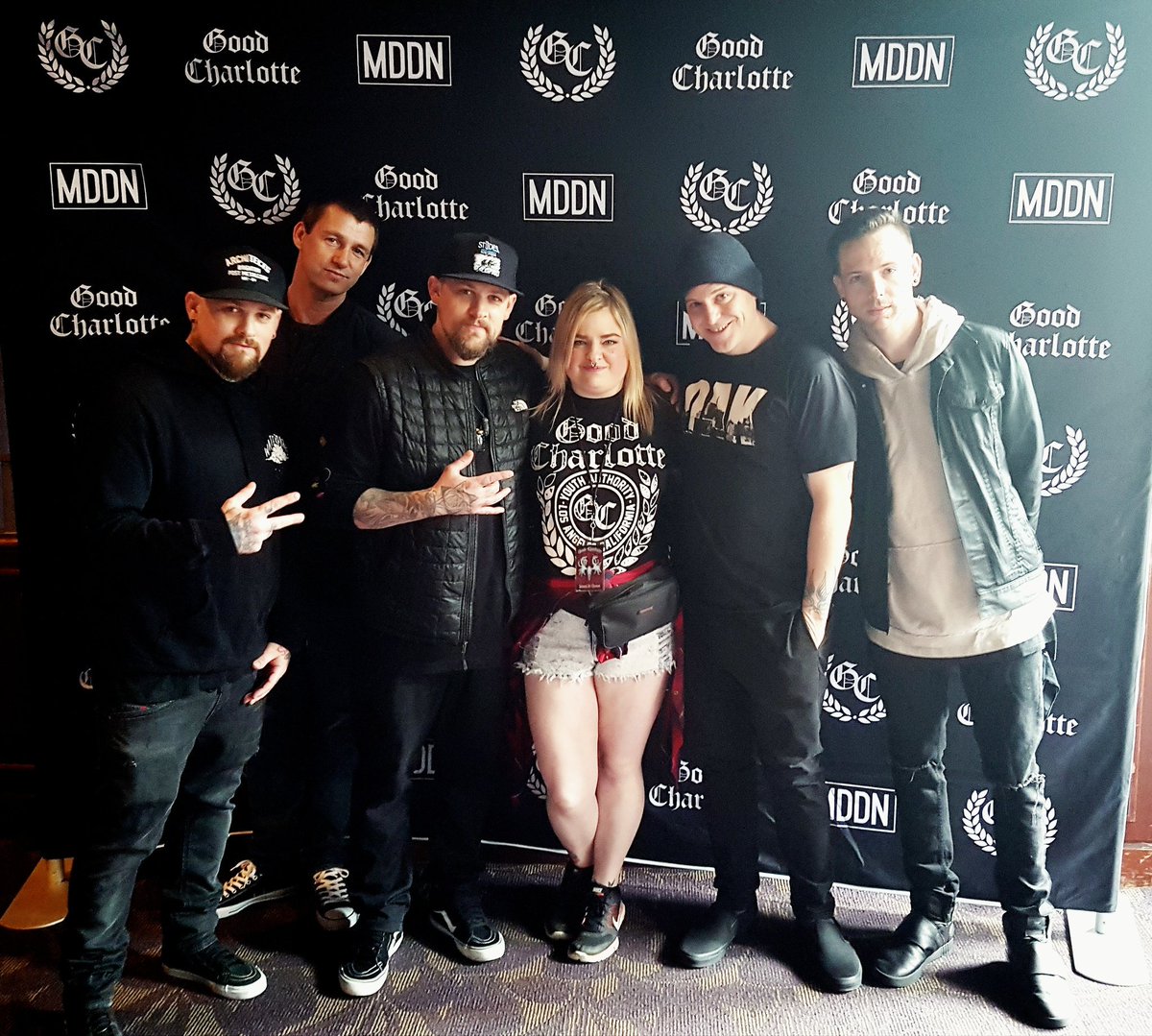 Koala_Stone's tweet photo. One of the best moments of my life! 💗 #SYATS @GoodCharlotte https://t.co/pWpcK33HaX