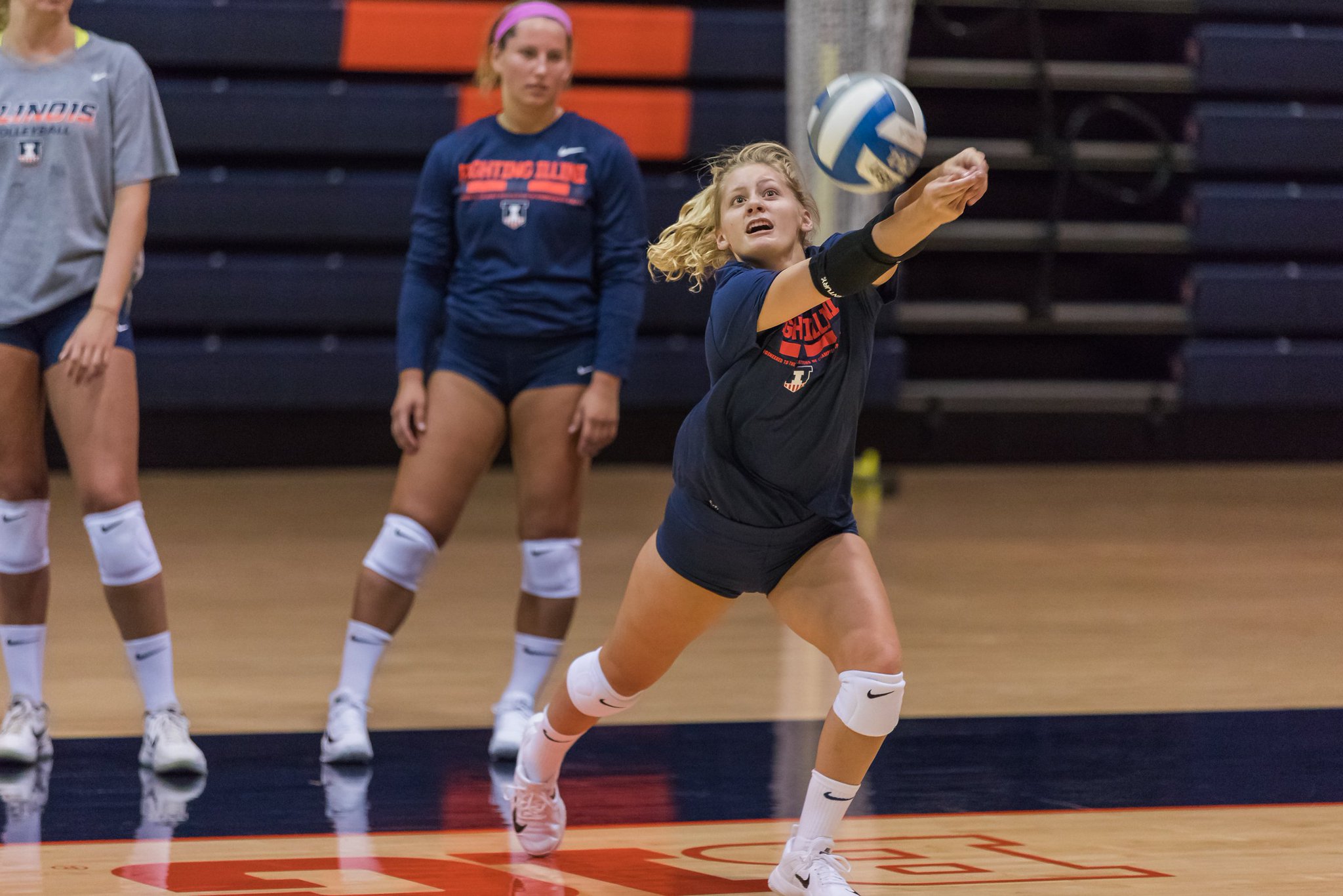 Illini Volleyball on Twitter "Day 1 📸 https//t.co/BTrFIN3hsq 🔶🔷🔶 ILLINI…