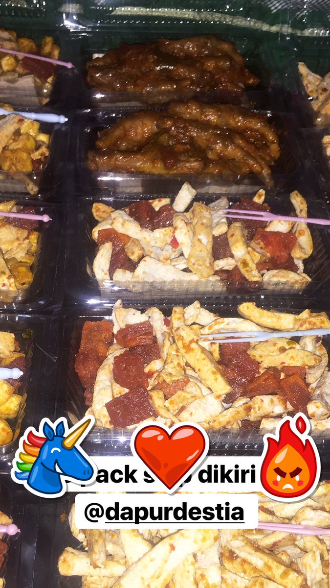 I'm at Dapur Destia in Bandung, West Java swarmapp.com/c/9r85dtc7nJu