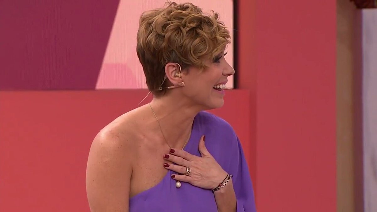 FansCarmenM's tweet photo. ¿Porque eres tan hermosa?😍 @carmenmoriginal https://t.co/bTp9cMgDZW