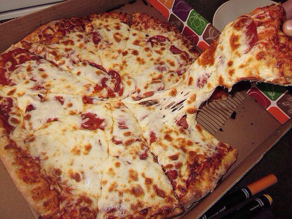 FoodPleaser tweet picture