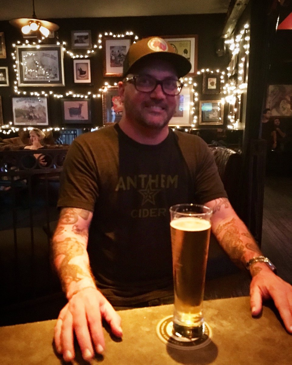 SurlyGoatWeHo's tweet photo. @smogcitybeer #littlebopils on #surlydraft, #goats! https://t.co/STHSGKrLzR
