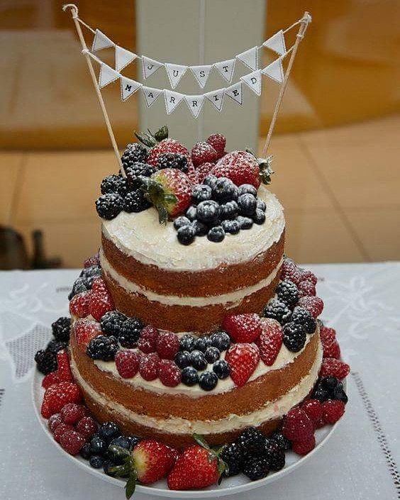 wish_store07's tweet photo. Para es fecha tan especiaĺ... Un delicioso Naked Cake... Contactanos al 956773599 https://t.co/W9woEHU3aF