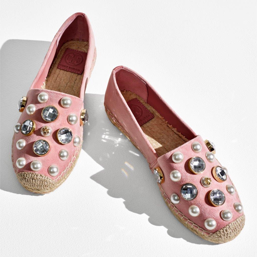 PlazaSenayan's tweet photo. VISIT Tory Burch PLAZA SENAYAN TO SHOP THE LATEST SHOE ARRIVALS #TORYBURCHPREFALL17 https://t.co/Tbwp3bUIa6