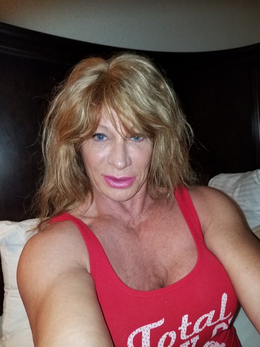 I'll  see you in St Pete, Florida this weekend! https://t.co/FG58fWdcNz @FetishCon  #femalemuscle  @thekinkymuscle<a href="/tag/femalemuscle"class="tags"><span>#femalemuscle</span></a>