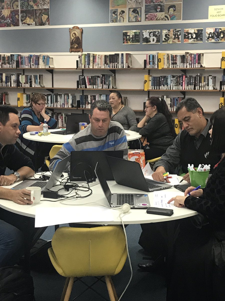 NPeWLearning's tweet photo. Rotorua Teachers discussing Leadership #MindlabED #RotoruaAGreatPlaceToLearn @suewintersNZ @NZMindlab @millainkila @Marees1Maree @1MvdS https://t.co/DCVi58SsQt